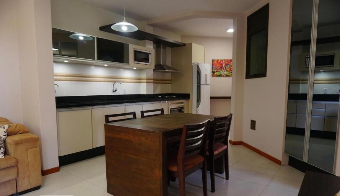 Апартаменти Apartamento Em Frente Ao Mar Флоріанополіс Екстер'єр фото